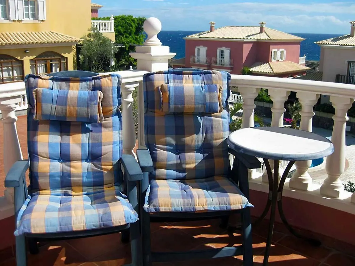 Las Dunas 2 By Rentmedano Pretty 2 Bedroom Villa, Ocean Views, Pool And Wifi El Medano  0*, El Medano (Tenerife) Spain